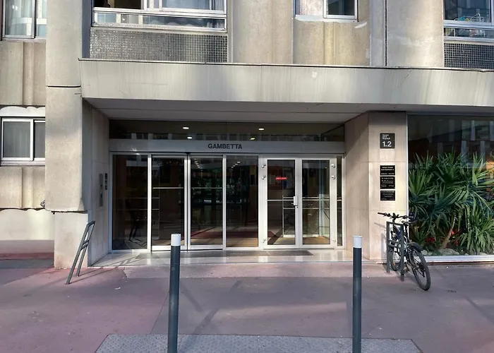 Daire Grand A La Defense Courbevoie